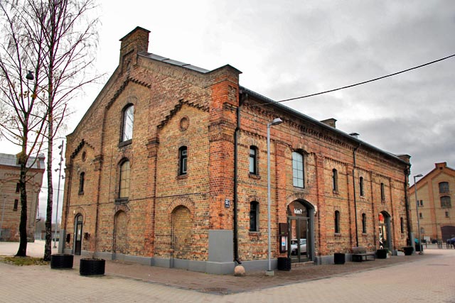 Um dos pavilhões do quarteirão de Spīķeri