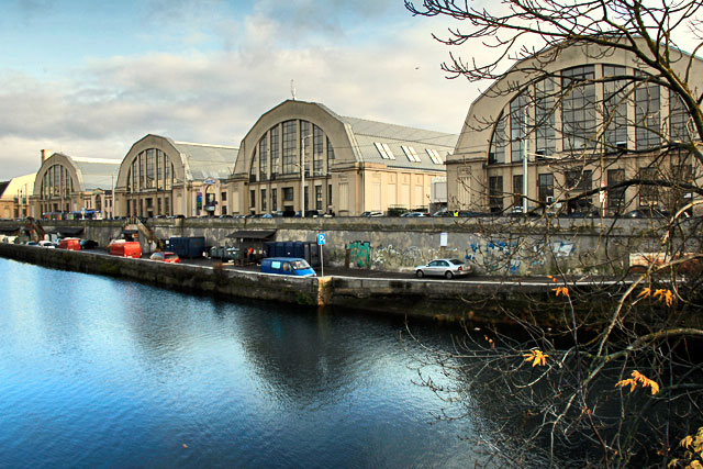 Mercado Central visto do terminal rodoviário de Riga