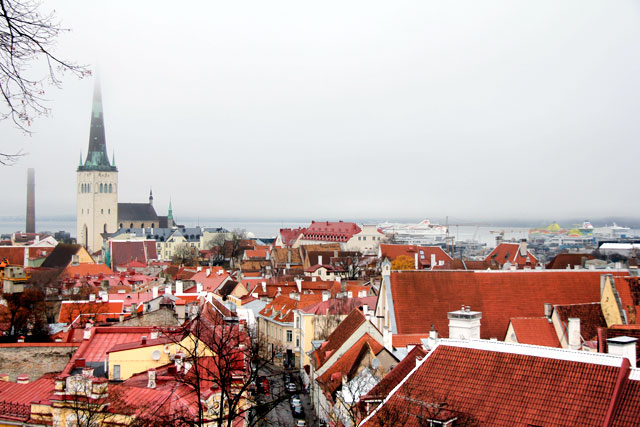 Tallinn vista do mirante de Kohtuotsa Vaateplats