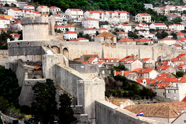 Muralhas de Dubrovnik vistas da Fortaleza de São Lourenço