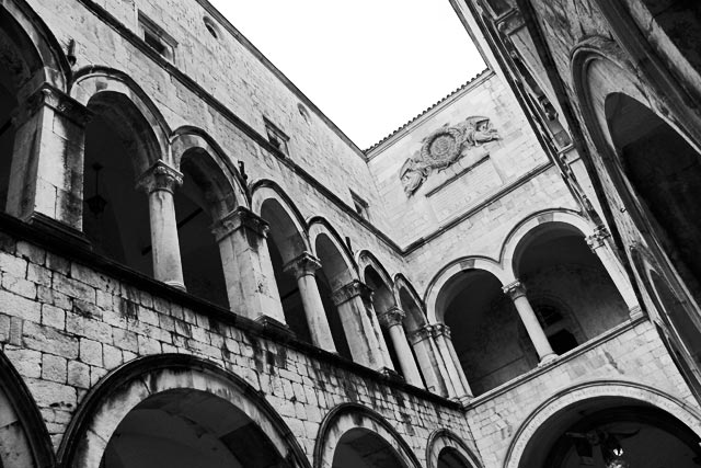 Pátio interno do Palácio Sponza