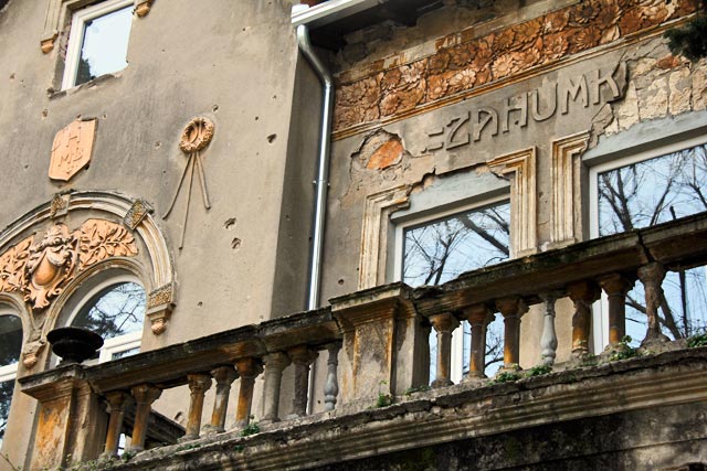 Detalhe de fachada no estilo art nouveau