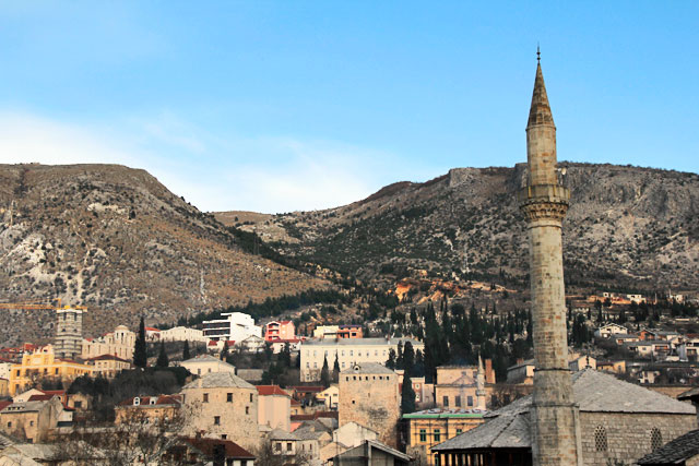 Lado leste ao rio Neretva